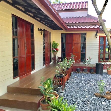 Grandma'S House Apartment Nakhon Nayok Exterior photo